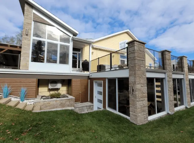 Aggrandissement construction moderne